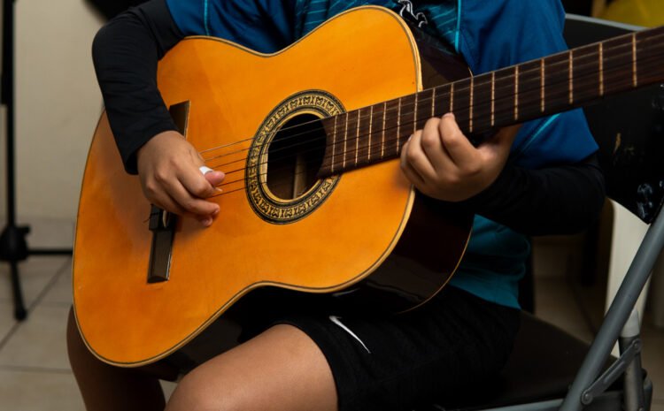  Los beneficios de aprender a tocar un instrumento musical.